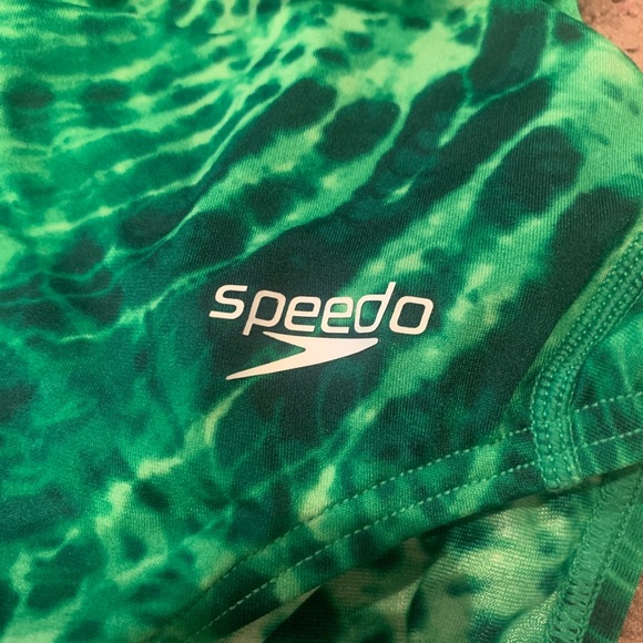 Green Patterned Speedo Suit - Picture 7 of 7